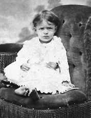 little girl2.jpg (5350 bytes)